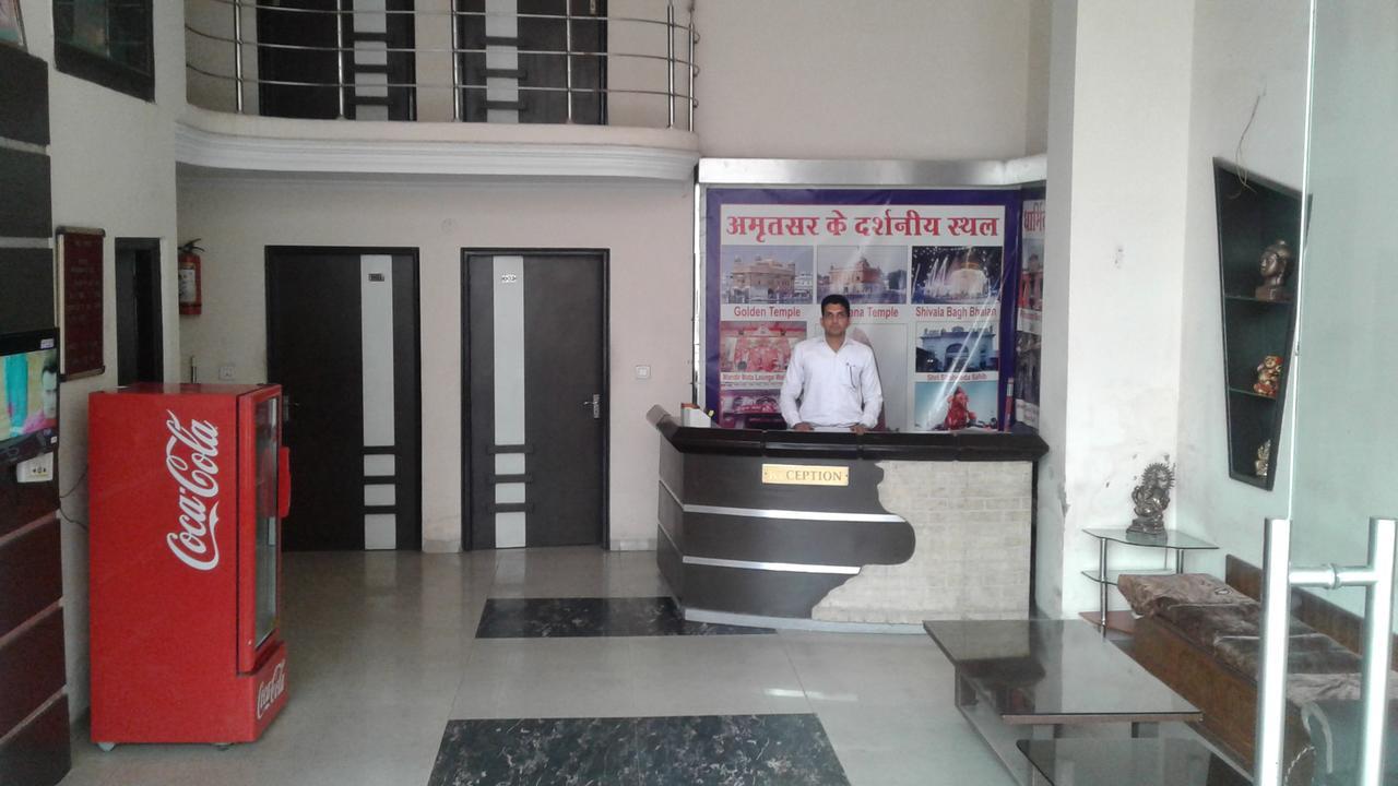 Oyo 12972 Hotel Krishna Castle Amritsar Eksteriør billede