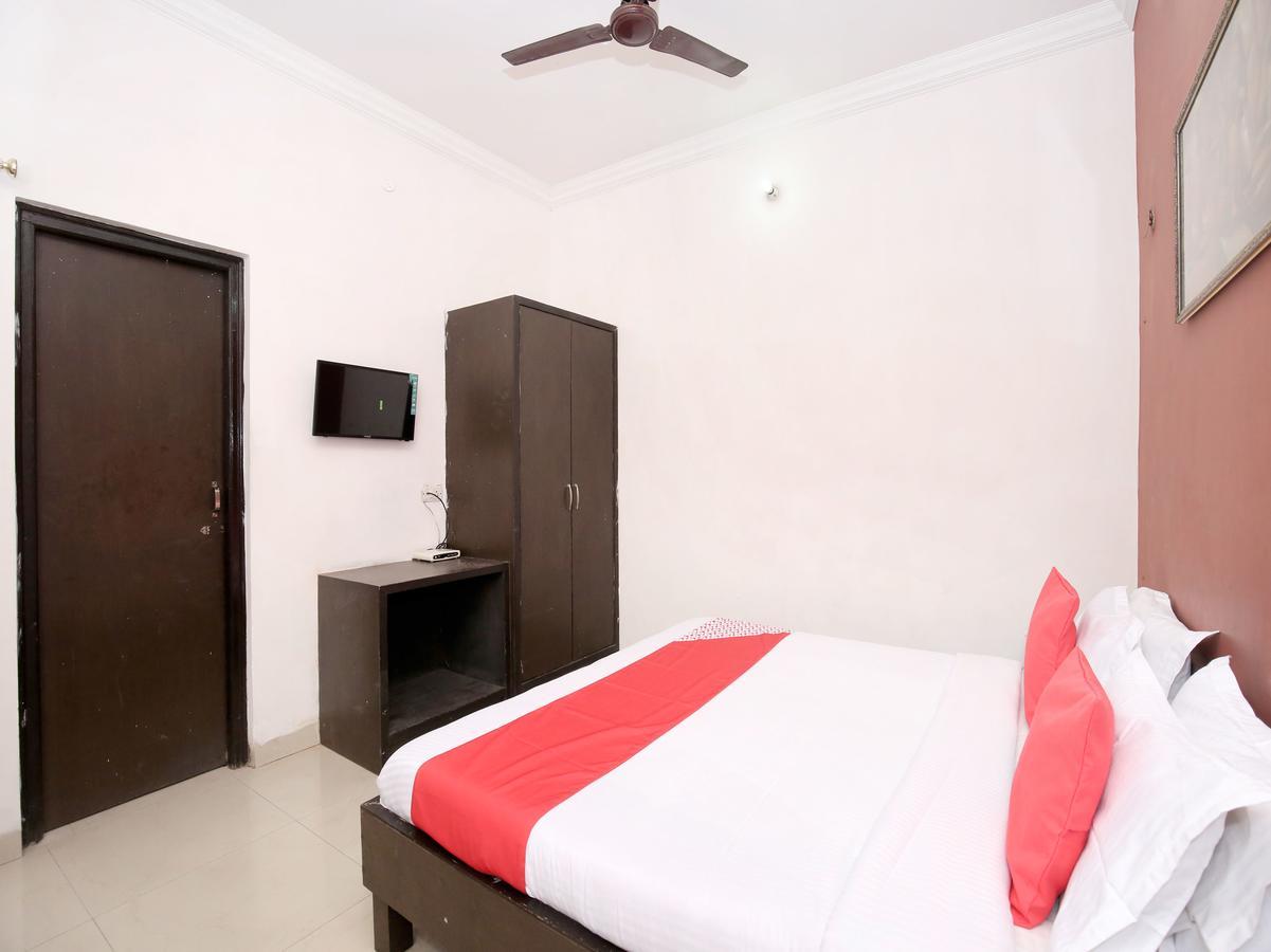 Oyo 12972 Hotel Krishna Castle Amritsar Eksteriør billede