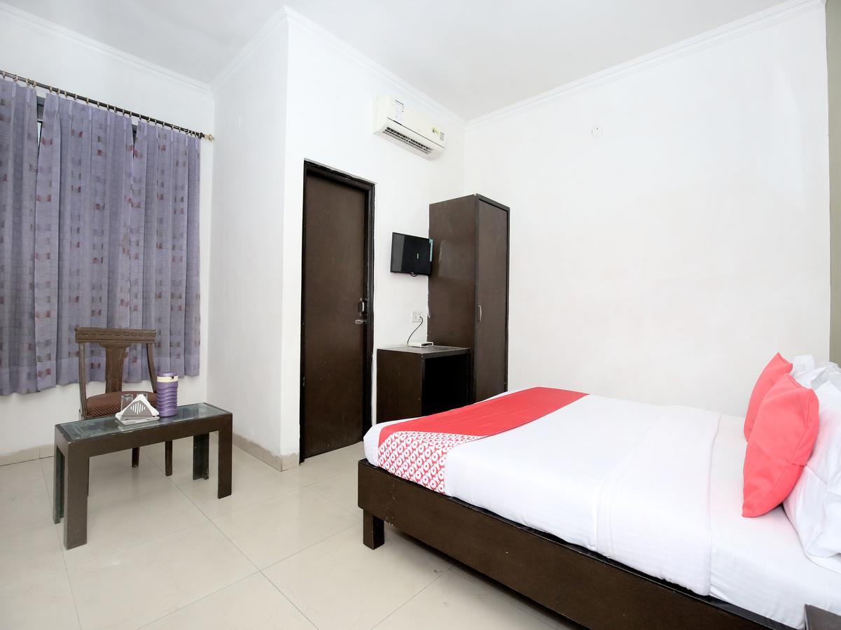 Oyo 12972 Hotel Krishna Castle Amritsar Eksteriør billede